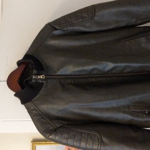 Forever 21 men's medium leather- like bomber jacket